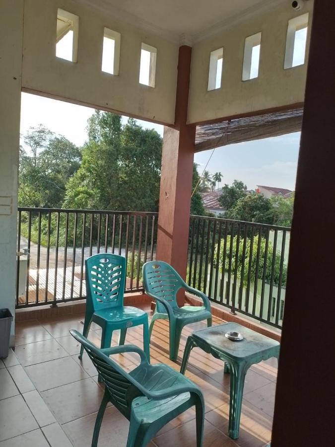 Penginapan Syariah Parit  Екстериор снимка
